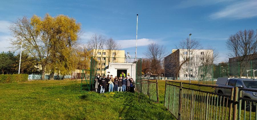 Więcej o: Akcja edukacyjna dla młodzieży na stacji monitoringu powietrza w Kielcach