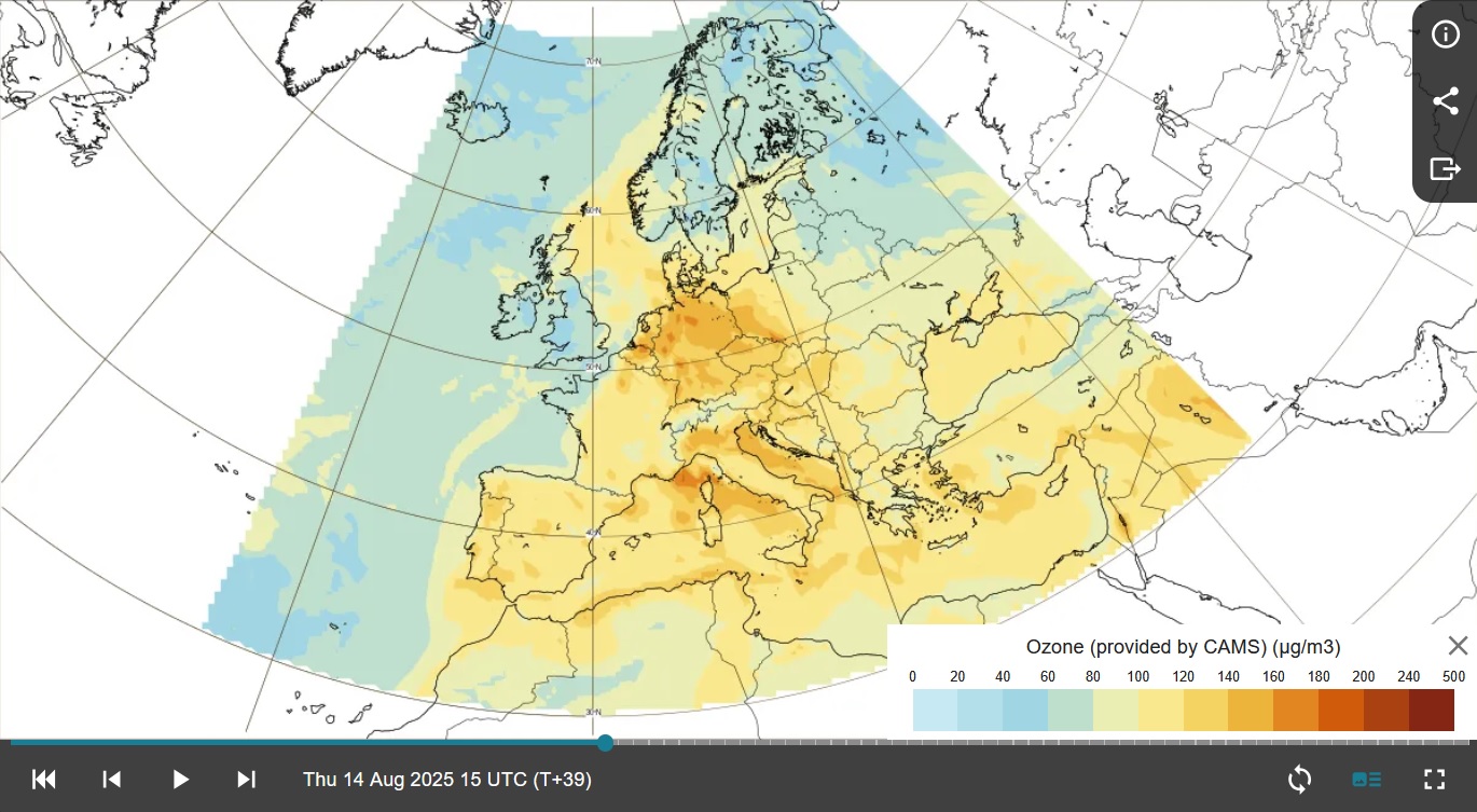 W dniu 14 sierpnia o godz. 15 prognozuje się stężenia z zakresu 137-157 µg/m3 na zachodzie kraju, oraz lokalnie na Śląsku 157 – 177 µg/m3, w północnej i centralnej części kraju z zakresu 118 – 137 µg/m3. Najniższe prognozowane stężenia w tym dniu wynoszą 78 - 98 µg/m3 we wschodniej części kraju