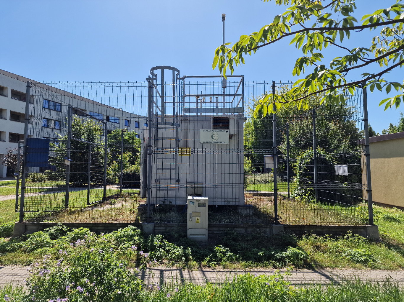 Zdjęcie stacji 			Warszawa
			, ul. Chrościckiego 16/18
