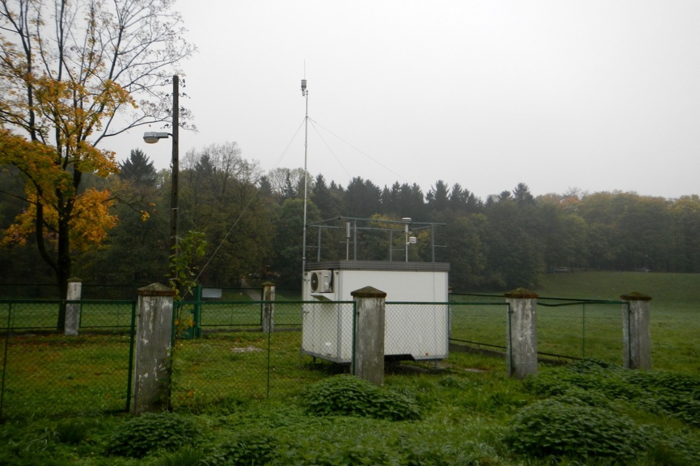 Zdjęcie stacji 			Ząbkowice Śląskie
			, ul. Powstańców Warszawy 5
